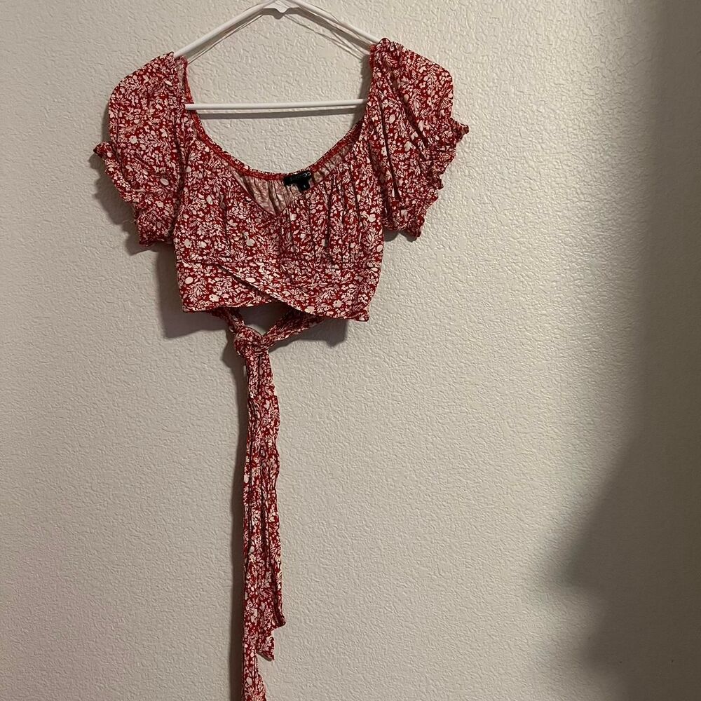 Liz-lisa Women's Red and Burgundy Crop-top